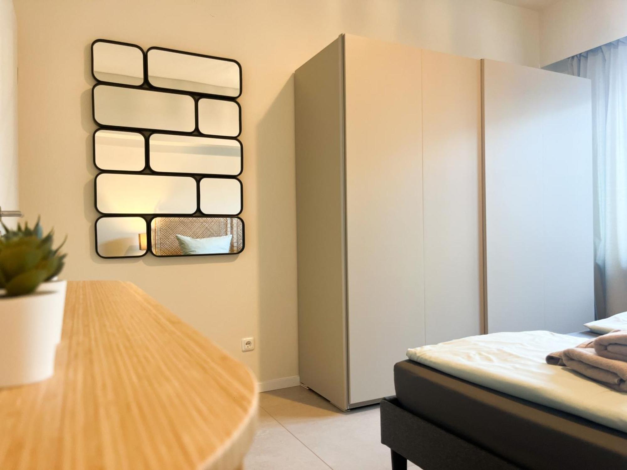Haus Shiralee - Warnemuende Apartment *